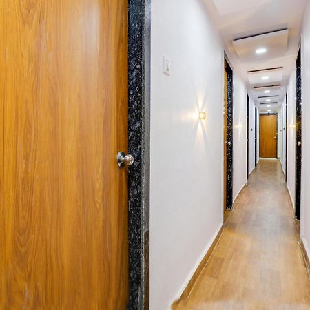Hotel O Lotus Surat Dış mekan fotoğraf