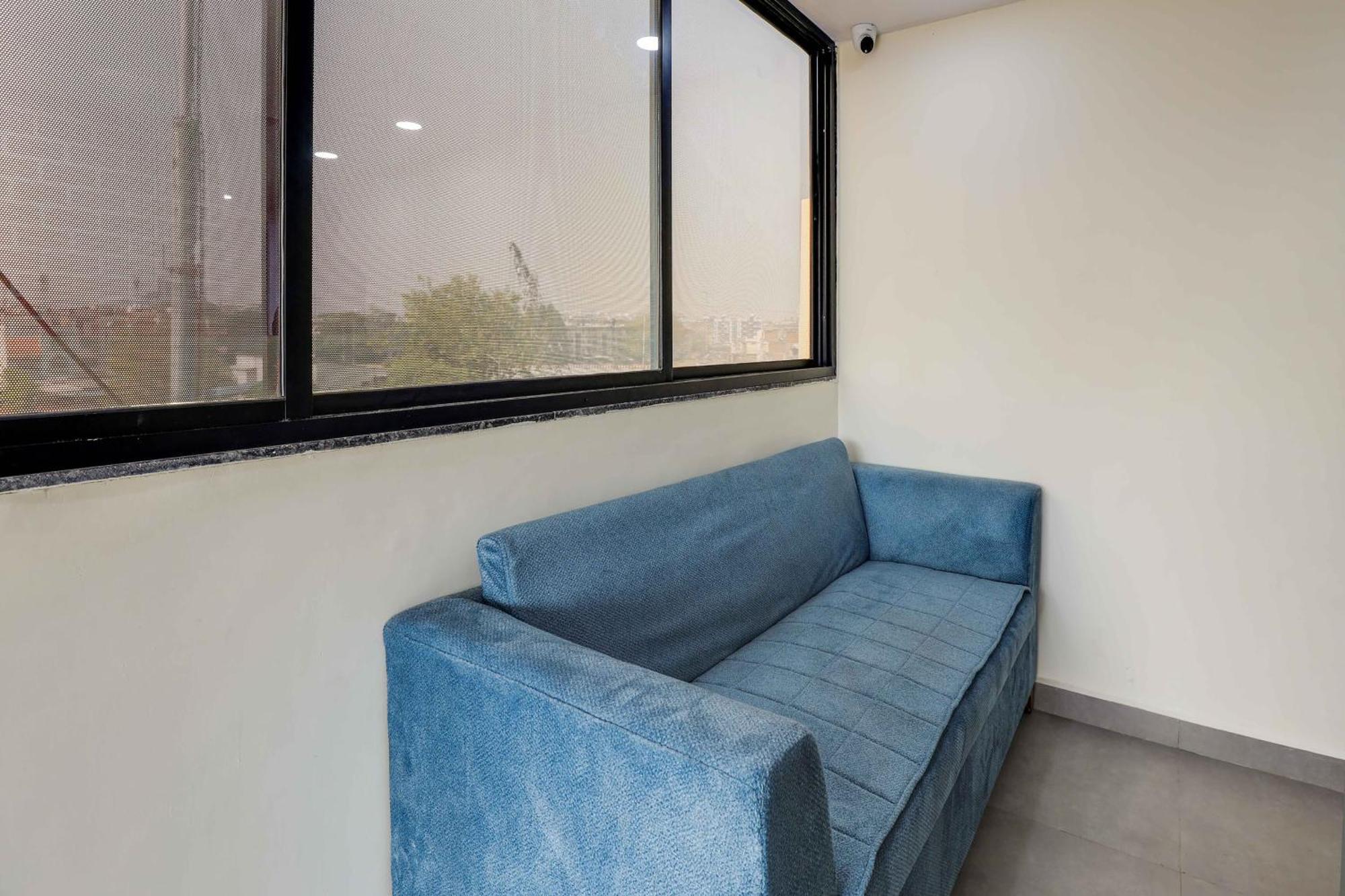 Hotel O Lotus Surat Dış mekan fotoğraf