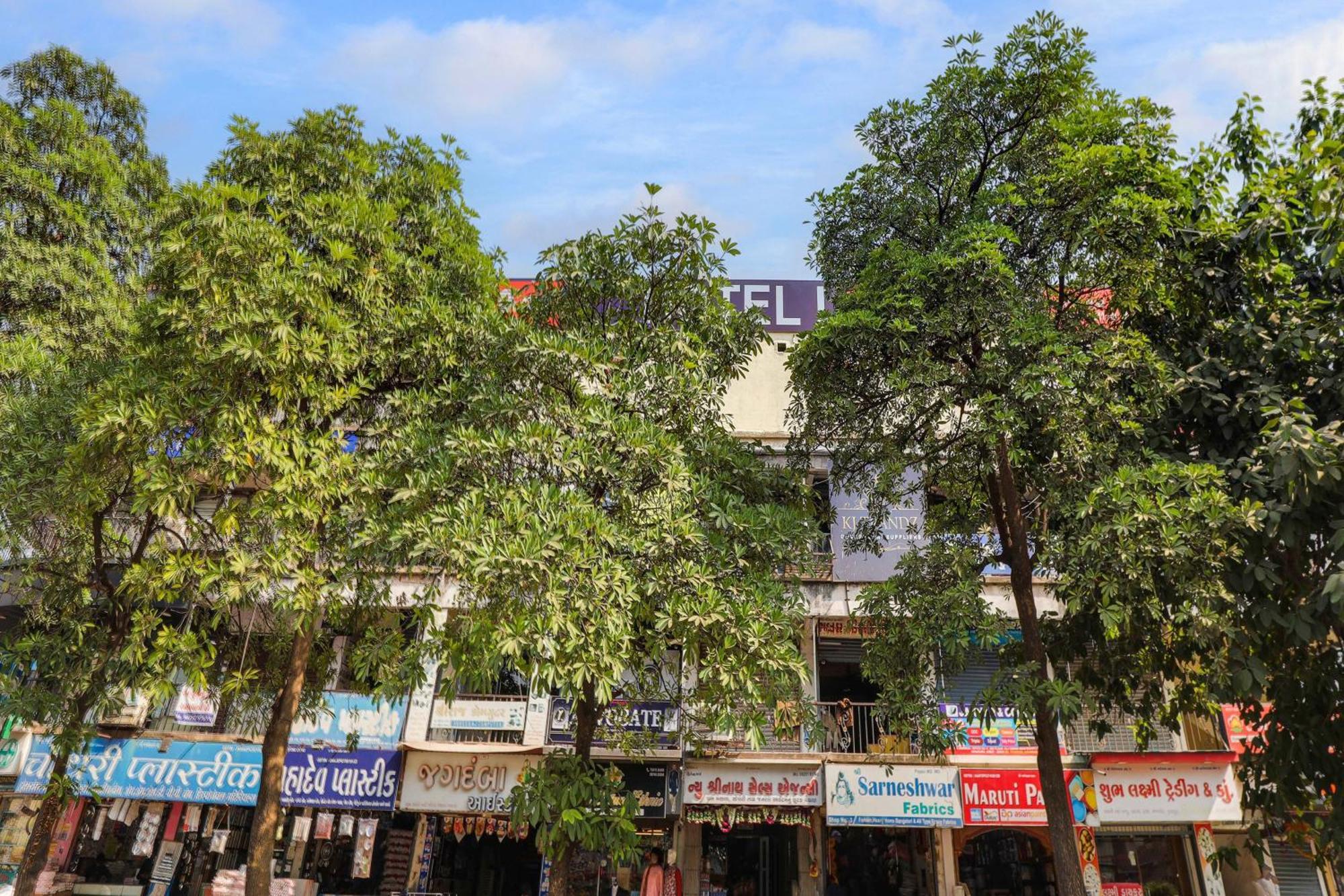 Hotel O Lotus Surat Dış mekan fotoğraf